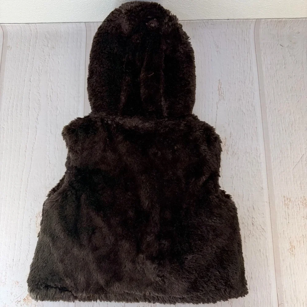 Y2K Faux Fur‎ Hooded Puffer Vest Girls Size 4/5 Brown Pom Pom Winter